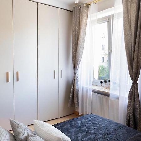 Clicktheflat Szkolna Palace Of Culture Apart Rooms وارسو المظهر الخارجي الصورة