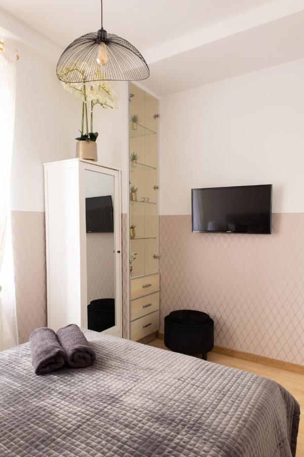 Clicktheflat Szkolna Palace Of Culture Apart Rooms وارسو المظهر الخارجي الصورة